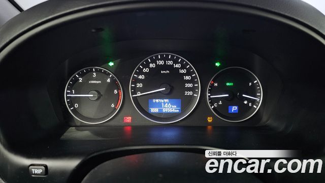 Hyundai Starex 2019 — photo 11