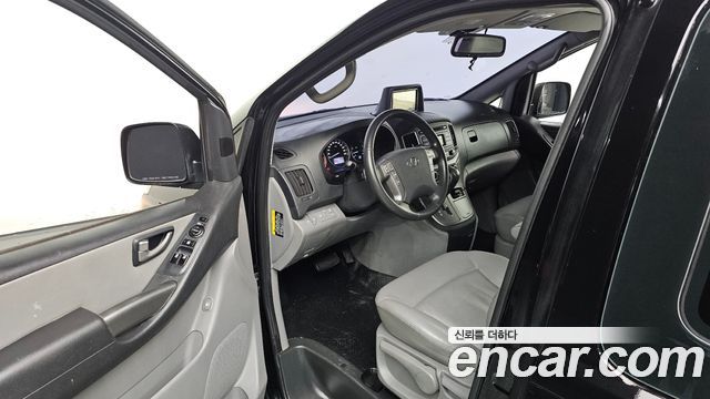 Hyundai Starex 2019 — photo 13