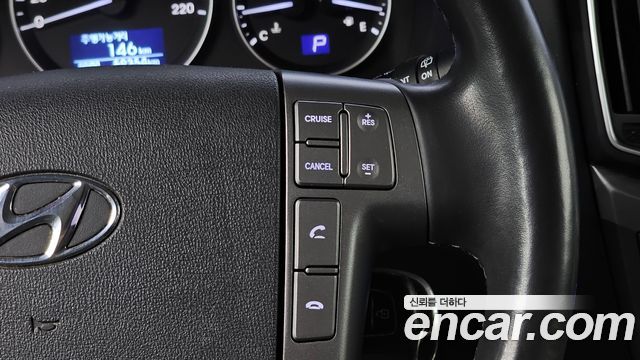 Hyundai Starex 2019 — photo 24