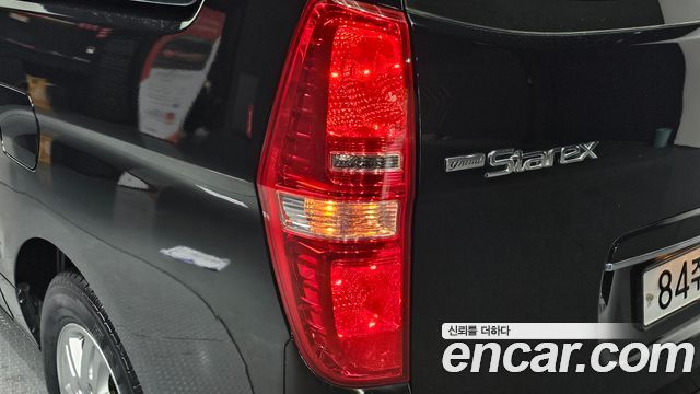 Hyundai Starex 2019 — photo 9