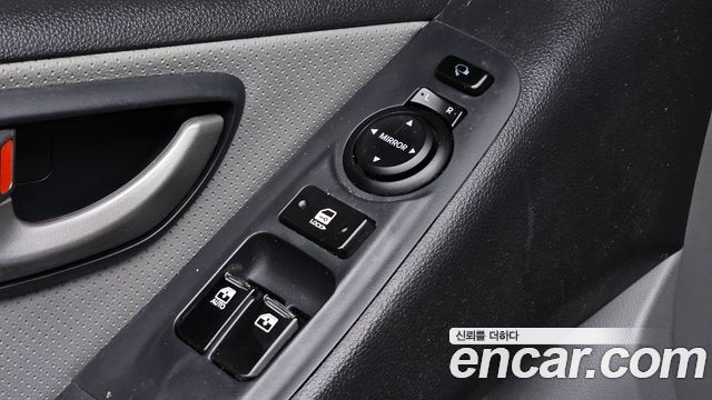 Hyundai Starex 2019 — photo 28