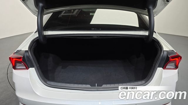 Kia K5 2020 — photo 23