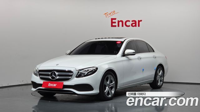Mercedes-Benz E-Class 2017 — photo 1