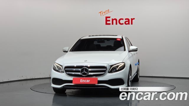 Mercedes-Benz E-Class 2017 — photo 3