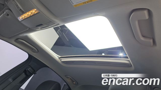 Mercedes-Benz E-Class 2017 — photo 18