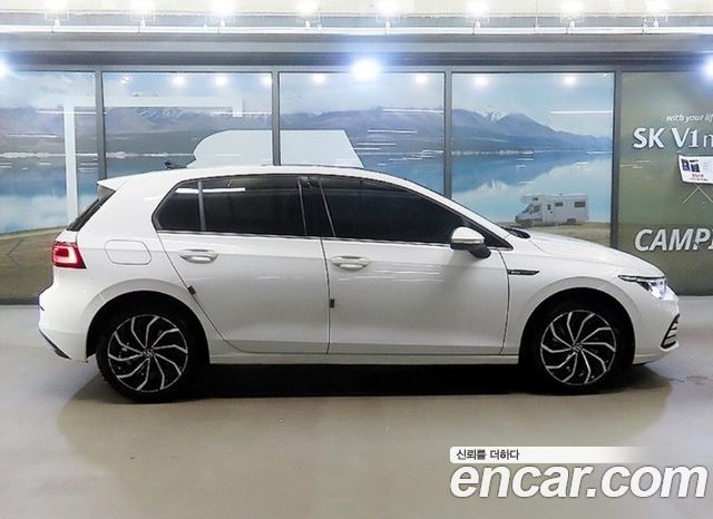 Volkswagen Golf 2023 — photo 3