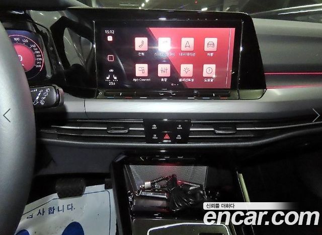 Volkswagen Golf 2023 — photo 11