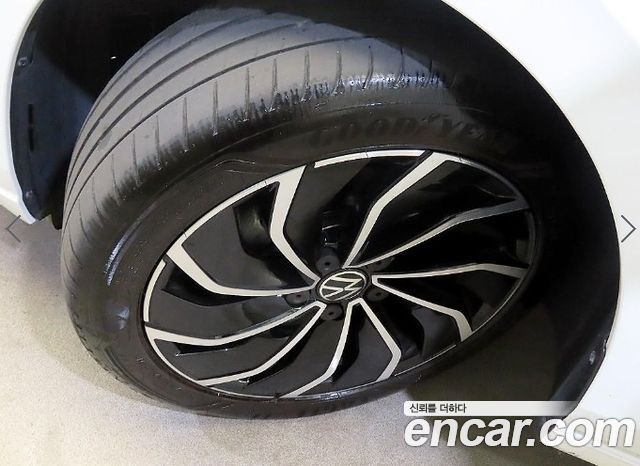Volkswagen Golf 2023 — photo 20