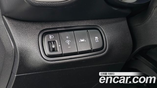 Hyundai Venue 2020 — photo 18