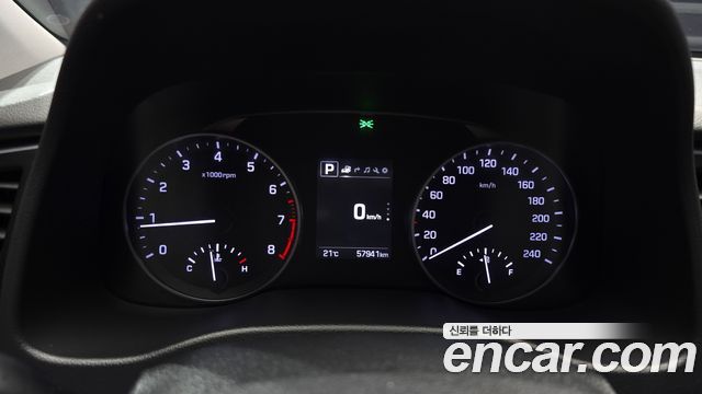 Hyundai AVANTE 2016 — photo 8