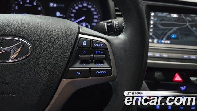 Hyundai AVANTE 2016 — photo 15