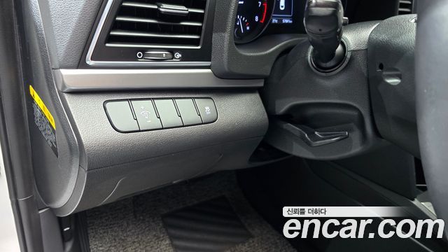 Hyundai AVANTE 2016 — photo 18
