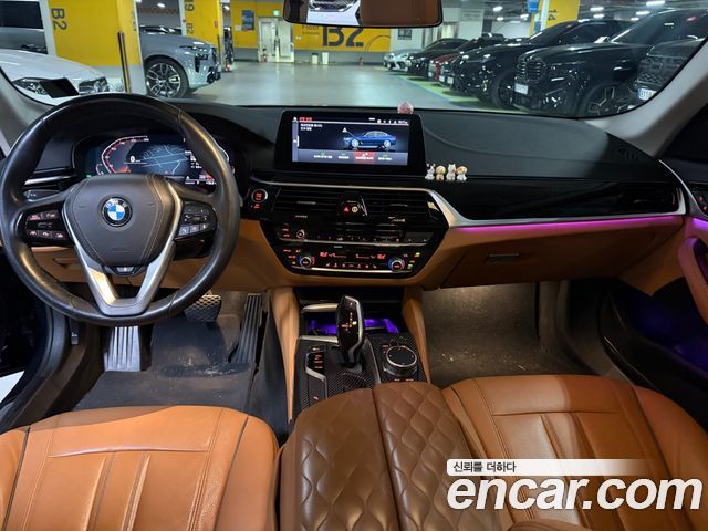 BMW 5-Series 2020 — photo 7