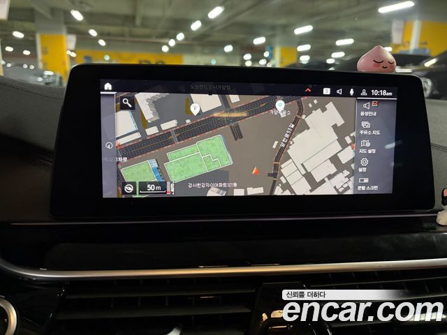 BMW 5-Series 2020 — photo 12