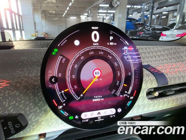 Mini Cooper 2024 — photo 8