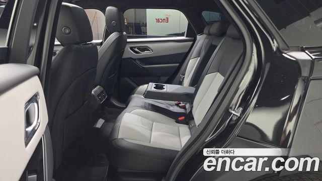 Land Rover Range Rover Velar 2026 — photo 4