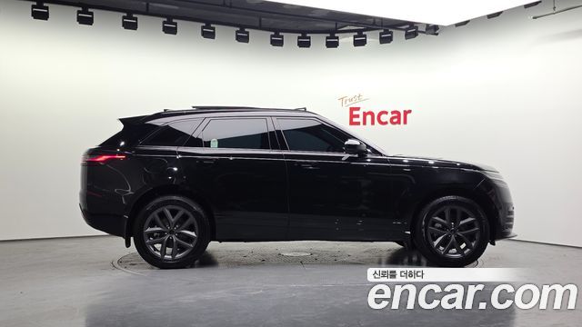 Land Rover Range Rover Velar 2026 — photo 5
