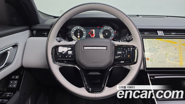 Land Rover Range Rover Velar 2026 — photo 15