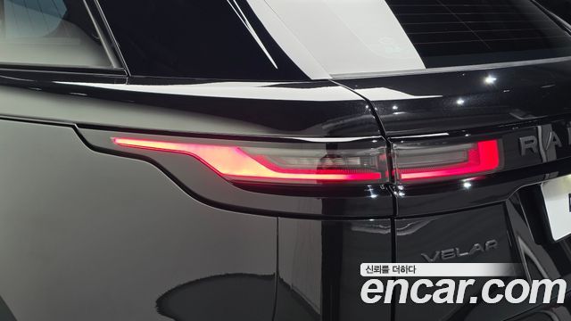 Land Rover Range Rover Velar 2026 — photo 19