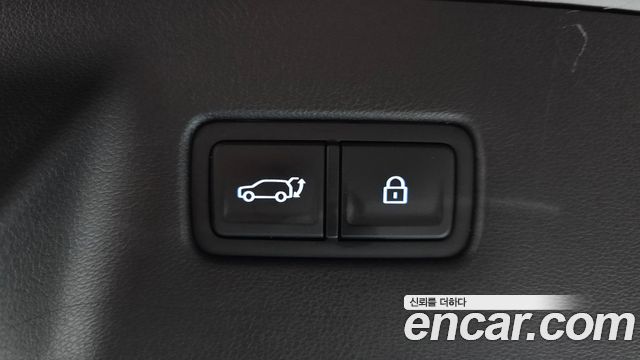 Hyundai Santafe 2025 — photo 24