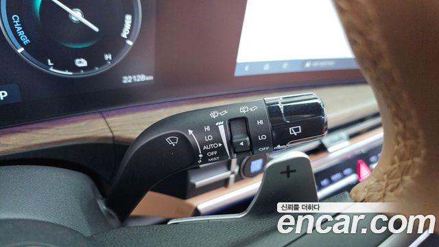 Hyundai Santafe 2025 — photo 28