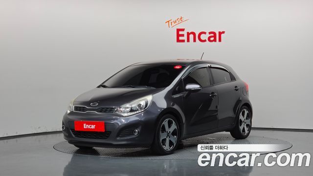 Kia pride 2012 — photo 1