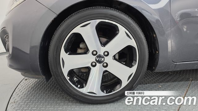 Kia pride 2012 — photo 5