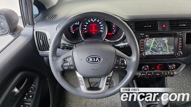 Kia pride 2012 — photo 19