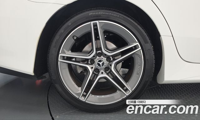 Mercedes-Benz CLS-Class 2022 — photo 5