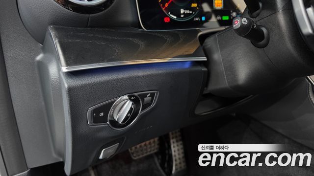 Mercedes-Benz CLS-Class 2022 — photo 26