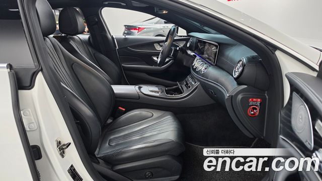 Mercedes-Benz CLS-Class 2022 — photo 16