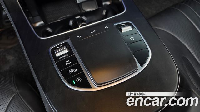 Mercedes-Benz CLS-Class 2022 — photo 31