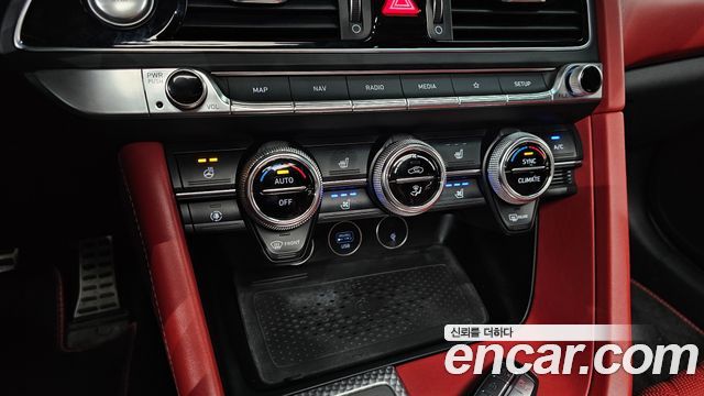 Genesis G70 2023 — photo 25