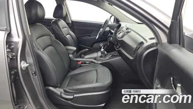 Kia Sportage 2012 — photo 11