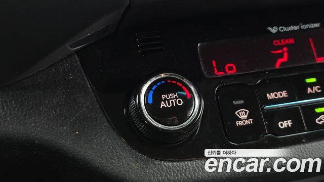 Kia Sportage 2012 — photo 18