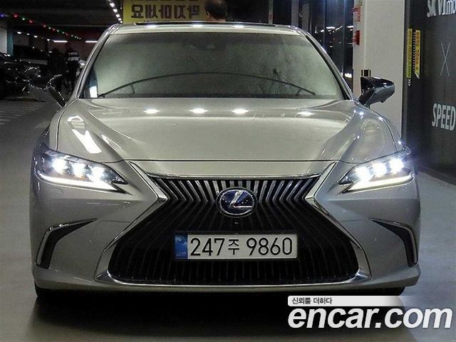 Lexus ES 2019 — photo 3