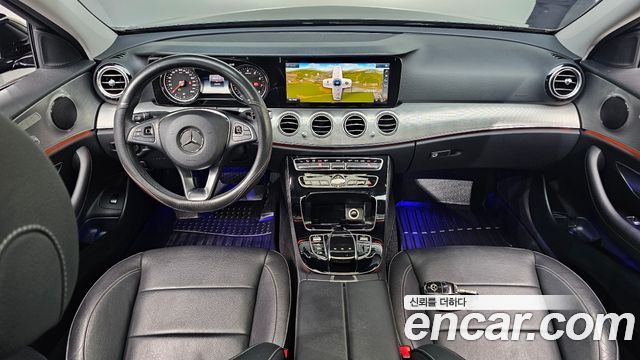 Mercedes-Benz E-Class 2018 — photo 10