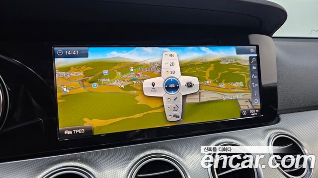 Mercedes-Benz E-Class 2018 — photo 21
