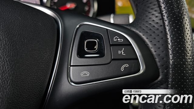 Mercedes-Benz E-Class 2018 — photo 26