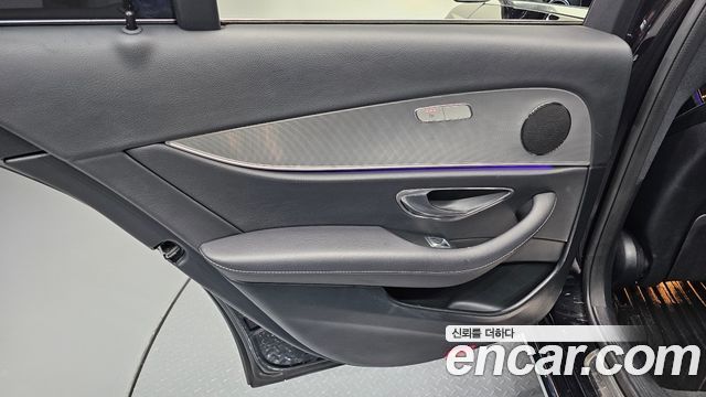 Mercedes-Benz E-Class 2018 — photo 15