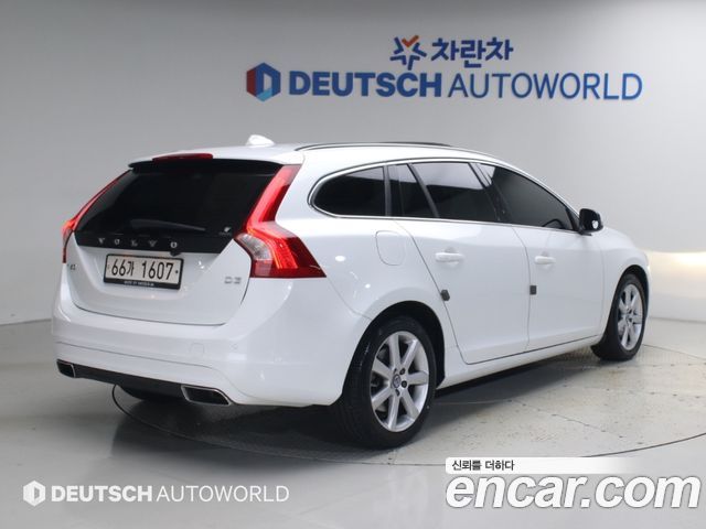 Volvo V60 2017 — photo 2
