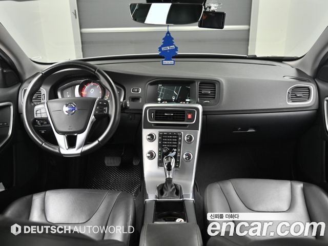 Volvo V60 2017 — photo 7
