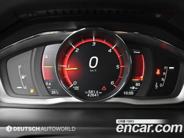 Volvo V60 2017 — photo 8