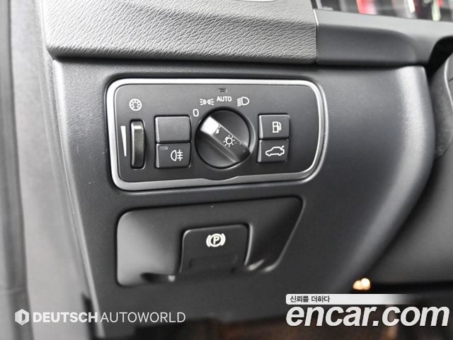 Volvo V60 2017 — photo 16