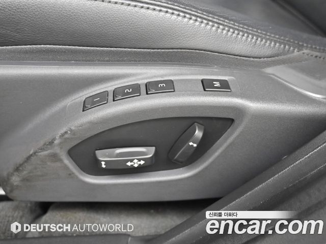 Volvo V60 2017 — photo 17