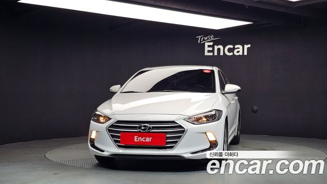 Hyundai AVANTE 2017 — photo 3