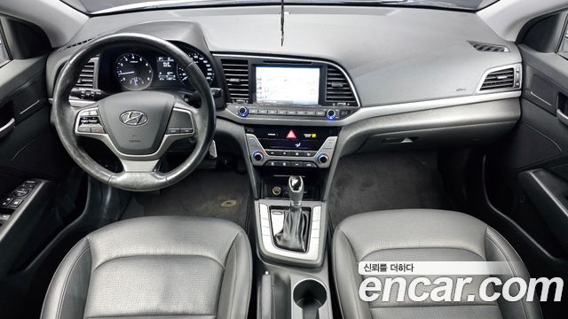 Hyundai AVANTE 2017 — photo 7