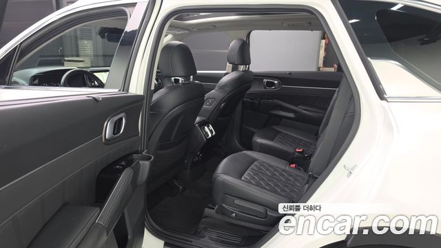 Kia Sorento 2023 — photo 17