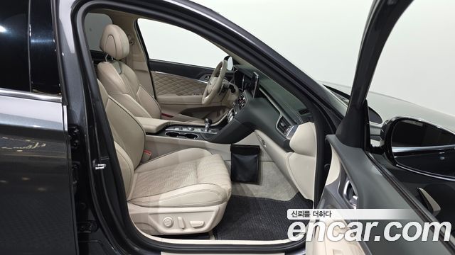 Genesis G70 2018 — photo 17