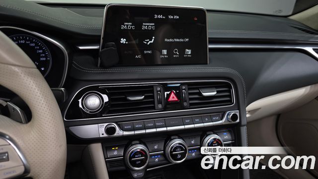 Genesis G70 2018 — photo 20